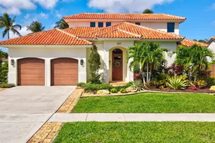 383 Redwood Ln, Boca Raton, FL 33487 - Photo 5