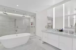 220 SE Mizner Blvd, Boca Raton, FL 33432 - Photo 9