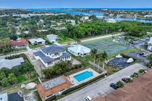 689 NE 6th Ct, Boynton Beach, FL 33435 - Photo 23