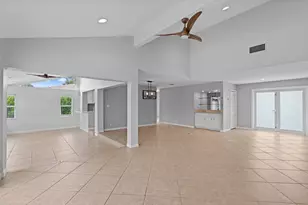 925 Foxpointe Cir, Delray Beach, FL 33445 - Photo 5