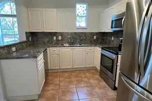 150 Jacaranda Country Club Dr, Plantation, FL 33324 - Photo 3