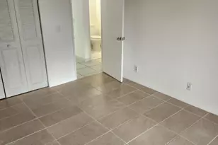 600 Village Green Ct, Palm Springs, FL 33461 - Photo 17