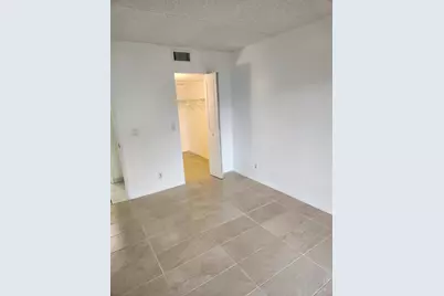 600 Village Green Court #108, Palm Springs, FL 33461 - Photo 21