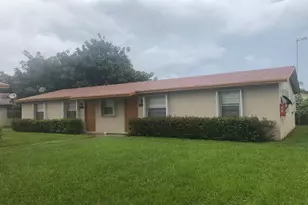 2176 S Haverhill Rd, West Palm Beach, FL 33415 - Photo 1