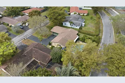 8611 NW 29th, Coral Springs, FL 33065 - Photo 35