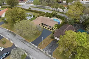 8611 NW 29th Dr, Coral Springs, FL 33065 - Photo 33