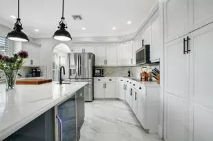 2176 Bellcrest Cir, Royal Palm Beach, FL 33411 - Photo 15