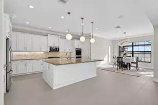 8520 Watercrest Cir W, Parkland, FL 33076 - Photo 9