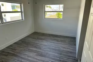 735 20th St, West Palm Beach, FL 33407 - Photo 13