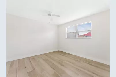 311 W Sample Road, Deerfield Beach, FL 33064 - Photo 19