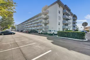 1801 S Treasure Dr, North Bay Village, FL 33141 - Photo 29