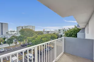 1801 S Treasure Dr, North Bay Village, FL 33141 - Photo 7