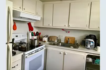 84 Brighton B, Boca Raton, FL 33434 - Photo 5