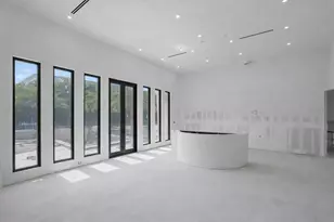 298 NE 8th St, Boca Raton, FL 33432 - Photo 9