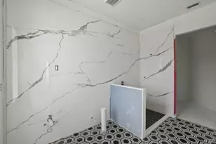 298 NE 8th St, Boca Raton, FL 33432 - Photo 29