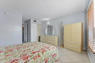 1725 W 60th St, Hialeah, FL 33012 - Photo 11