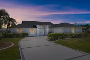 1902 SE Gaskins Cir, Port Saint Lucie, FL 34952 - Photo 1