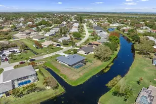 1902 SE Gaskins Cir, Port Saint Lucie, FL 34952 - Photo 43