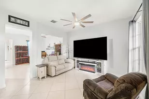 704 NW 83rd Pl, Boca Raton, FL 33487 - Photo 5