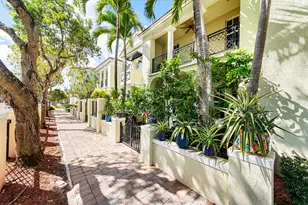 704 NW 83rd Pl, Boca Raton, FL 33487 - Photo 3