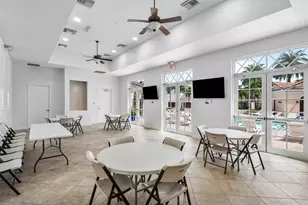 704 NW 83rd Pl, Boca Raton, FL 33487 - Photo 37
