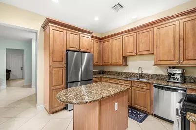 704 NW 83rd Place, Boca Raton, FL 33487 - Photo 15