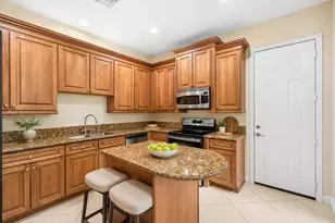 704 NW 83rd Pl, Boca Raton, FL 33487 - Photo 11