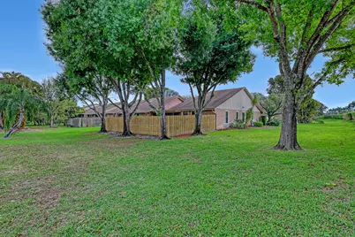 11890 Donlin Drive, Wellington, FL 33414 - Photo 23