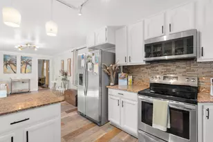 614 NE 28th St, Wilton Manors, FL 33334 - Photo 11