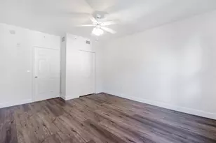 2421 NE 65th St, Fort Lauderdale, FL 33308 - Photo 17