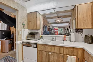 8957 NW 44th Ct, Sunrise, FL 33351 - Photo 13