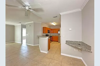 140 SW Peacock Boulevard SW #21-204, Port Saint Lucie, FL 34986 - Photo 5