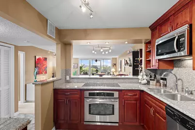 3520 Oaks Way #510, Pompano Beach, FL 33069 - Photo 3