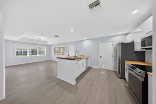 1812 E Sanderling Ln, Fort Pierce, FL 34982 - Photo 11