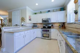 1740 San Benito Way, West Palm Beach, FL 33401 - Photo 7