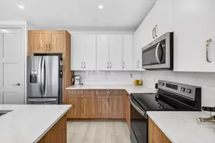 410 SE 12th Ct, Fort Lauderdale, FL 33316 - Photo 11