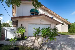 2519 Barcelona Dr, Fort Lauderdale, FL 33301 - Photo 9