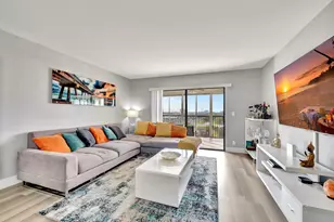 2200 S Cypress Bend Dr S, Pompano Beach, FL 33069 - Photo 27