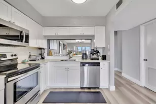 2200 S Cypress Bend Dr S, Pompano Beach, FL 33069 - Photo 19
