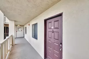 2200 S Cypress Bend Dr S, Pompano Beach, FL 33069 - Photo 11