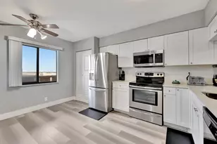 2200 S Cypress Bend Dr S, Pompano Beach, FL 33069 - Photo 25