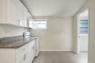 250 NW 83rd St, Miami, FL 33150 - Photo 19