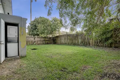 250 NW 83rd Street, Miami, FL 33150 - Photo 39