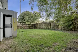 250 NW 83rd St, Miami, FL 33150 - Photo 39