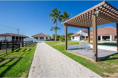 2184 Appaloosa Trail, Wellington, FL 33414 - Photo 9