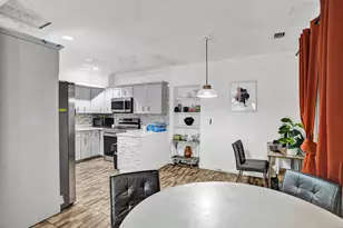 640 NE 160th St, Miami, FL 33162 - Photo 7