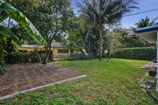 640 NE 160th St, Miami, FL 33162 - Photo 25