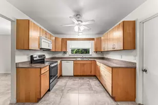 1000 SW 127th Terrace, Davie, FL 33325 - Photo 13