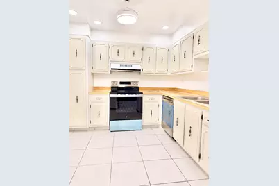 531 N Ocean Boulevard #805, Pompano Beach, FL 33062 - Photo 9
