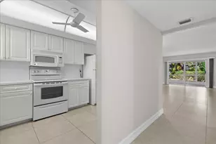 1251 SE Sugar Sands Blvd, Riviera Beach, FL 33404 - Photo 7